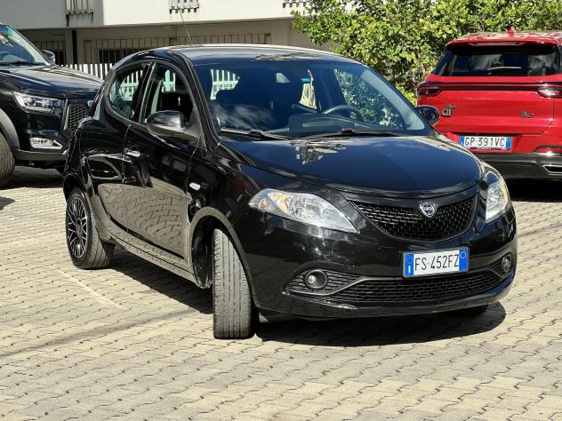 Lancia Ypsilon Ypsilon 1.2 Platinum ecochic Gpl 69cv my19 - Foto 3