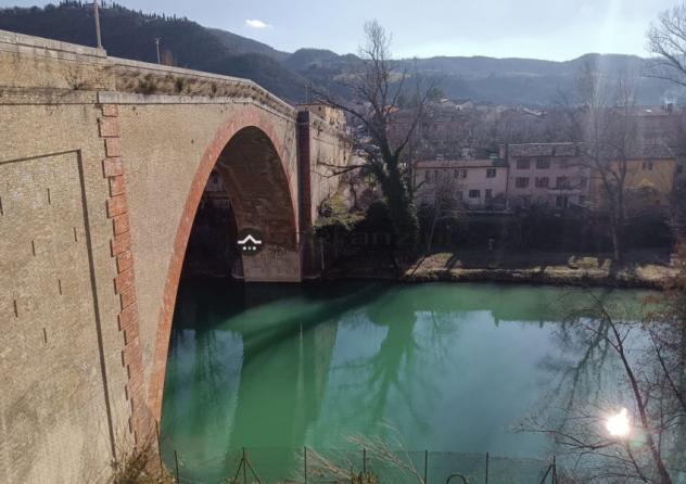 Fossombrone, adiacente al centro storico facilmente accessibile sia con le macchine che a piedi proponiamo in vendita immobile di circa 90 mq con vist - Foto 10