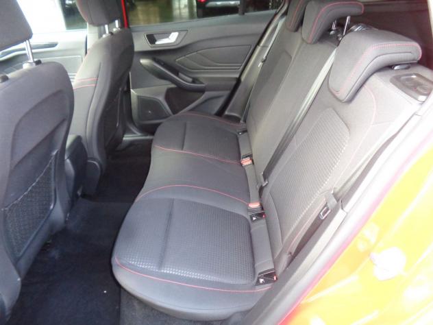 Ford Focus 1.0 EcoBoost Hybrid 125 CV SW ST Line - Foto 9