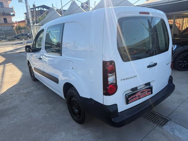 Peugeot Partner BlueHDi 100 L2 Furgone DC Mobile - Foto 4