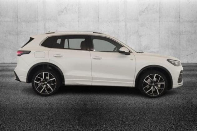 VOLKSWAGEN Tiguan 2.0 TDI 193 CV DSG 4MOTION R-Line rif. 24072196 - Foto 3