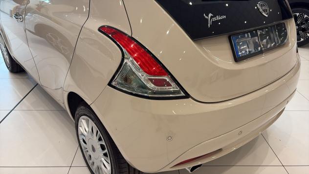 Lancia Ypsilon 1.2 69cv GPL Ecochic Gold - Foto 7