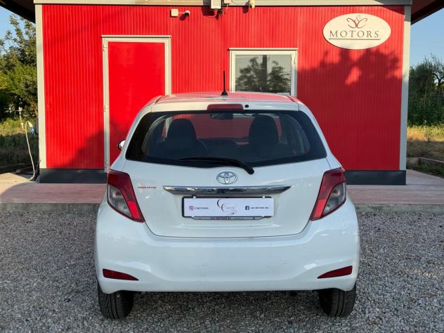 Toyota Yaris 1.4 D-4D 5 porte Lounge - Foto 5