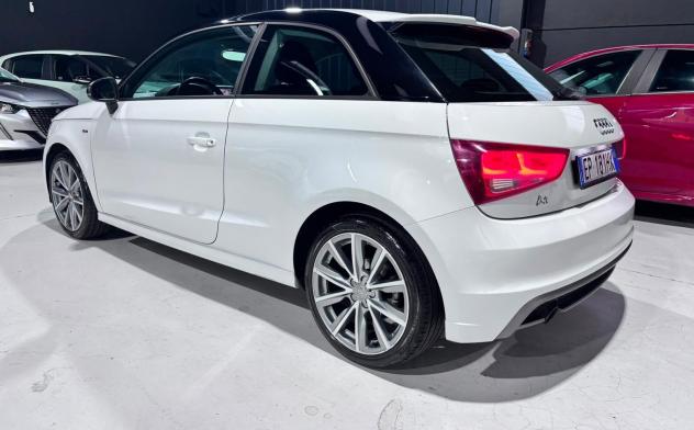 Audi A1 S-Line Benzina Neopatentati - Foto 3