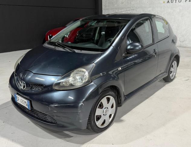 Toyota Aygo 5p 1.0 Now Benzina Neopatentati 5 Porte - Foto 3