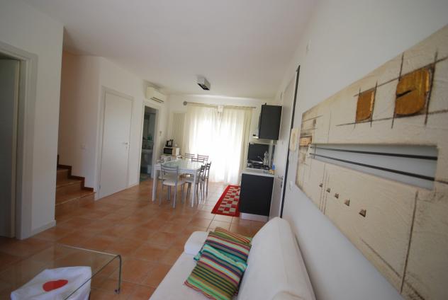 APPARTAMENTO di 4 vani e di 152 mq (JESOLO) rif. AR42_37 - Foto 6