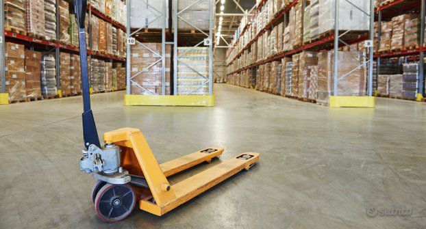 Magazziniere Autista patente b
