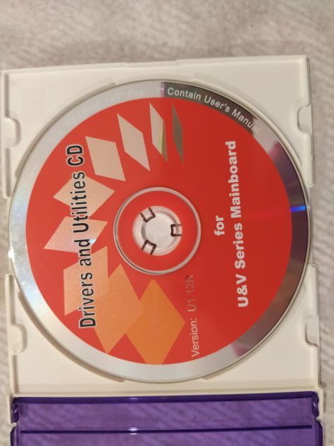 R64-  CD - DIVERS AND UTILITIES CD