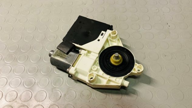 Motorino alzacristallo anteriore DX Audi A3 8PA del 2008 (8P0959802J) - Foto 2