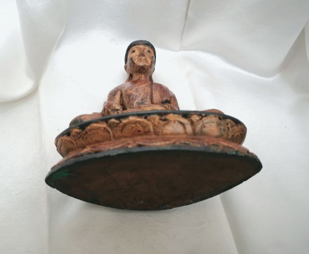 BELLISSIMO ANTICO BUDDHA IN LEGNO LACCATO E DORATO, BIRMANIA, XIX SECOLO. - Foto 3