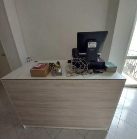 Raffinato bancone in acciaio smaltato bianco - Foto 3