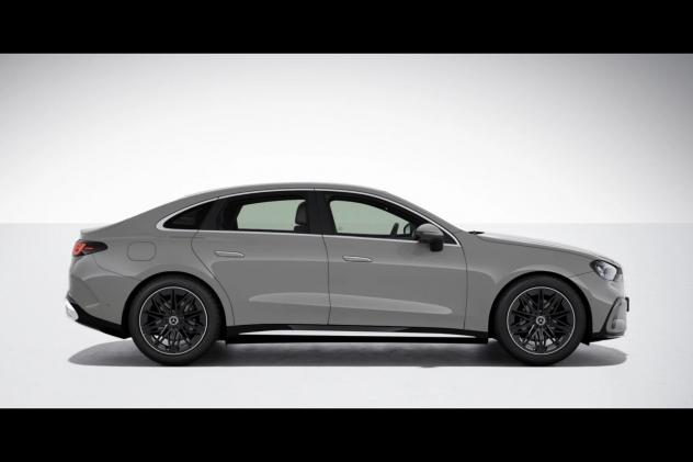 Mercedes-Benz Classe C Elettrica C 400 4MATIC con tecnologia EQ - Foto 3