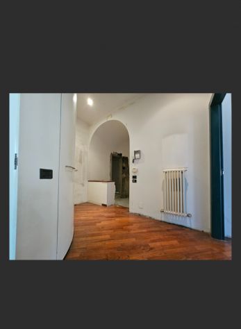 TRE LOCALI IN TRIFAMILIARE CON CANTINA E POSTO AUTO SCOPERTO - Foto 2