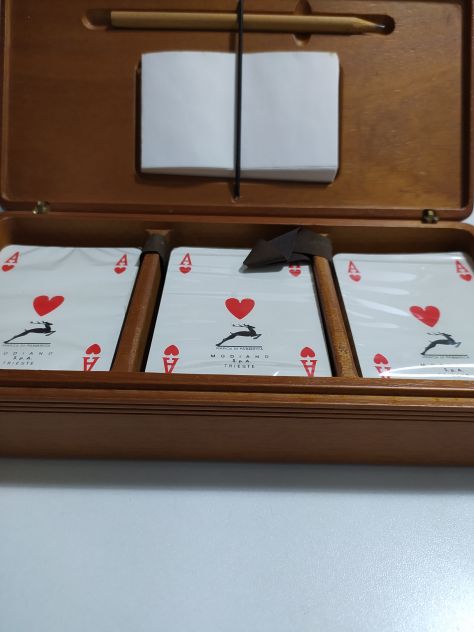 Carte da gioco Coruna con astuccio in legno - Foto 4