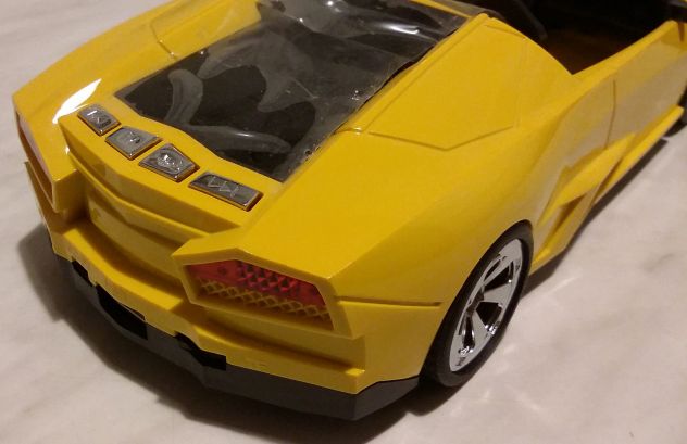 Altoparlante a forma di auto ricaricabile multifunzione tf/usb/fm/radio nuovo - Foto 5