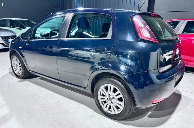 Fiat Punto Benzina Neopatentati 5 porte posti - Foto 4