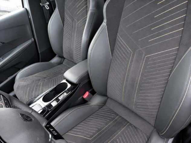 Peugeot 208 GT Hybrid 145 e-DCS6 auto - Foto 3