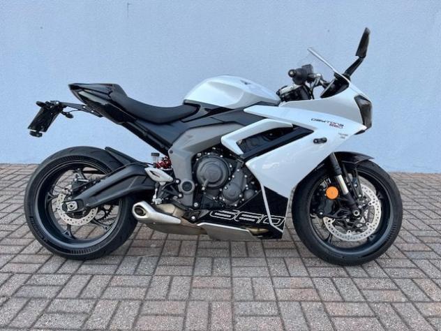 Triumph Daytona 660 Triumph Daytona 660 - Foto 3