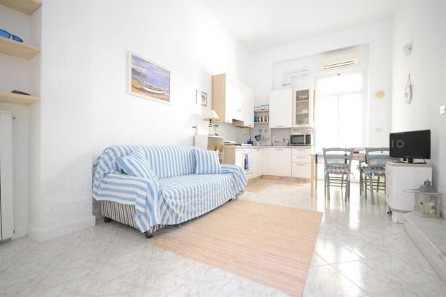 Alassio, ampio bilocale con spazio esterno ad uso TURISTICO - Foto 2