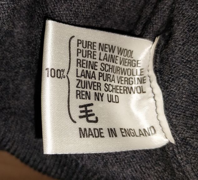 Cardigan grigio scuro 100% lana, made in England, a maniche lunghe. - Foto 4