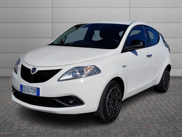 Lancia Ypsilon 1.0 FireFly 70cv Hybrid Ecochic - Foto 2