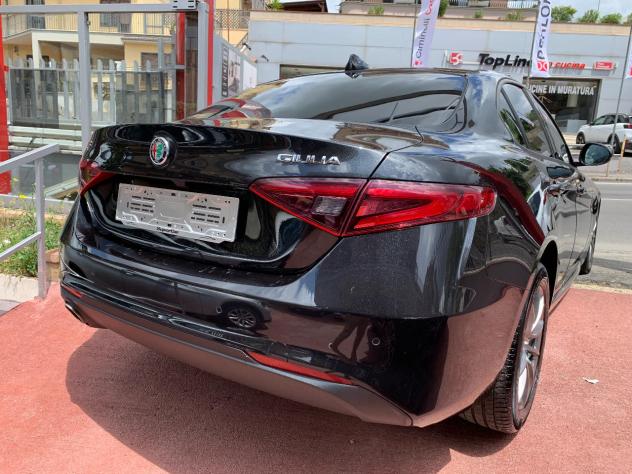 Alfa Romeo Giulia 2.2 Turbodiesel 150 CV Q2 VETTURA AZIENDALE - Foto 4