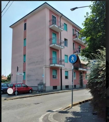 ASTA OCCASIONE: BUSNAGO via Libertà appartamento con box e cantina