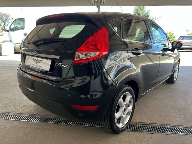 Ford Fiesta Titanium 1.4 97 CV GPL della Casa - Foto 3