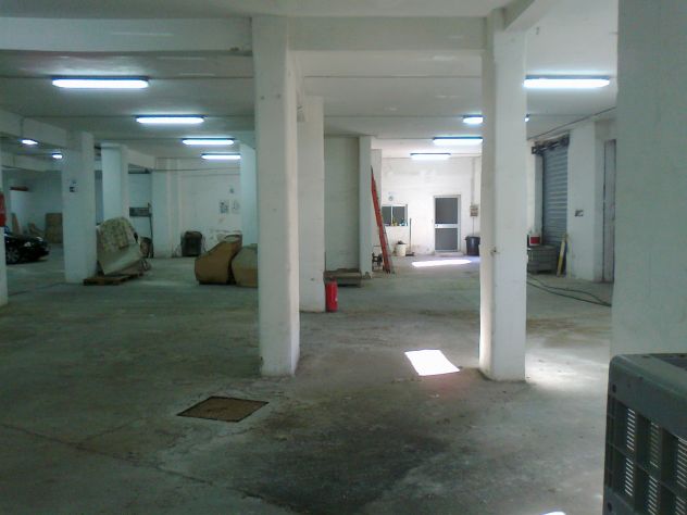 Deposito libero immediate vicinanze Tangenziale Napoli uscita Corso Malta - Foto 7