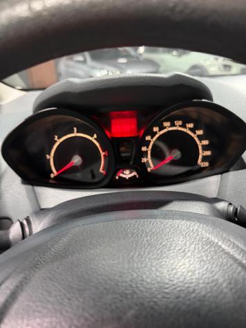 Ford Fiesta Diesel Neopatentati 5 posti - Foto 10