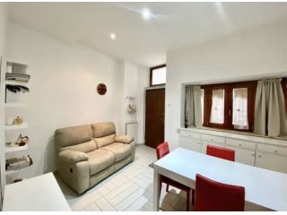 TIVOLI TRILOCALE ARREDATO PIANO TERRA