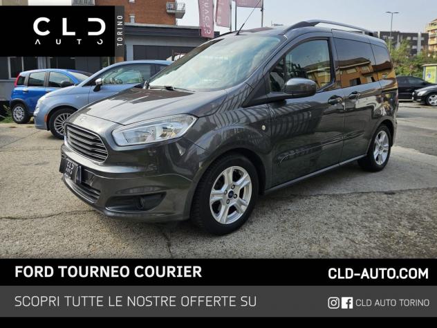 Ford Tourneo Courier 1.5 TDCI 95CV Titanium