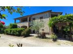 Agriturismo in vendita a Baschi