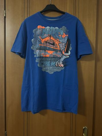 T-shirt Nike Grafica Urban / Graffiti - Blu Elettrico