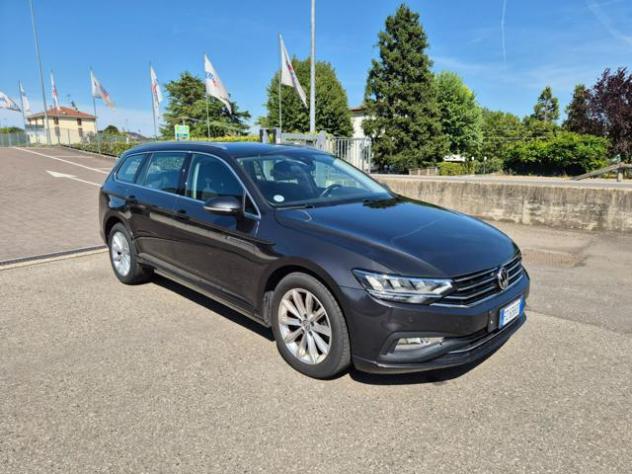 VOLKSWAGEN Passat Variant 2.0 TDI SCR EVO DSG Business rif. 23905479 - Foto 5