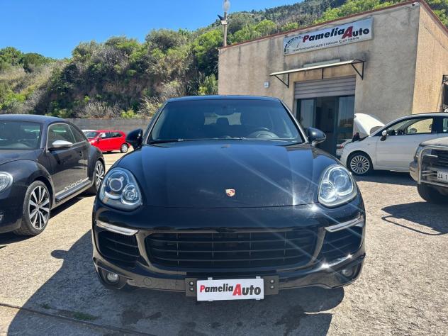 Porsche Cayenne 3.0 Diesel Platinum Edition - 2018