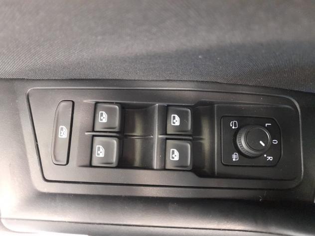 Volkswagen T-Roc 2.0 TDI SCR Life - Foto 9