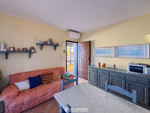 ESCLUSIVO TRILOCALE CON VERANDA VISTA MARE A CASTELSARDO - Foto 6