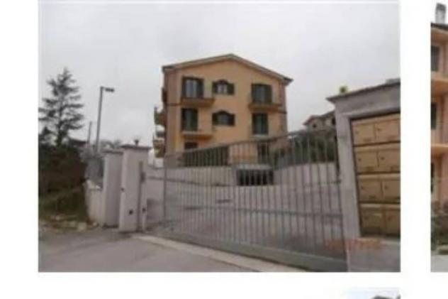 Immobile in asta di 128 m² con più di 5 locali e box auto in vendita a Montegiorgio - Foto 7