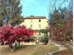 V000503 - VILLA CON PARCO E TERRENI