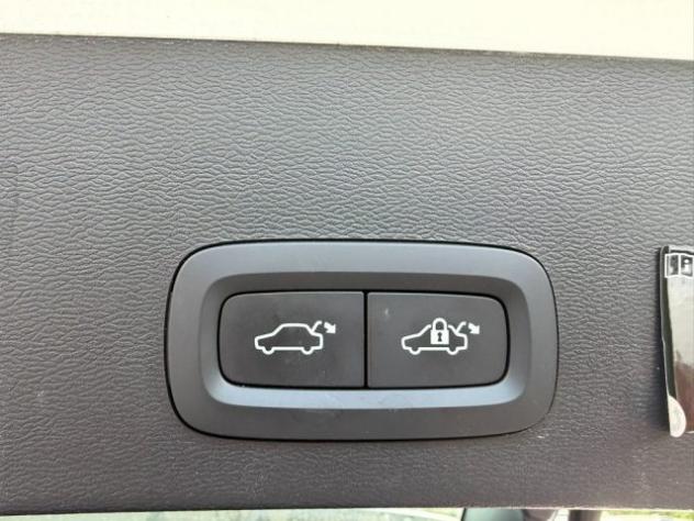 VOLVO XC40 T2 Geartronic Momentum rif. 24051300 - Foto 10