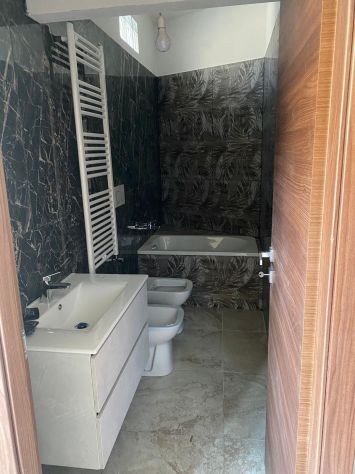A PARABIAGO, a pochi passi del centro vendesi 3 locali con doppi servizi - Foto 3