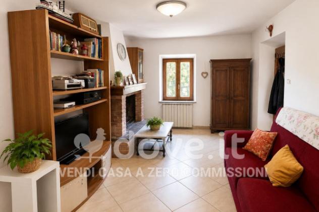 Rustico / Casale di 201 m² con più di 5 locali e box auto in vendita a Paciano - Foto 7