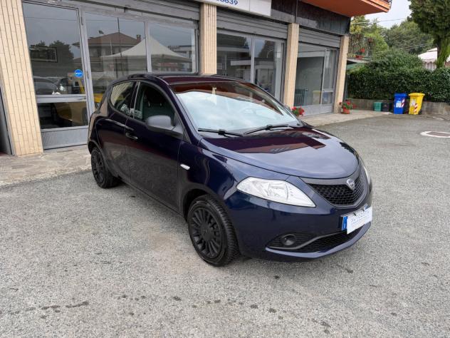 Lancia Ypsilon 1.0 Hybrid Ecochic Silver - Foto 3