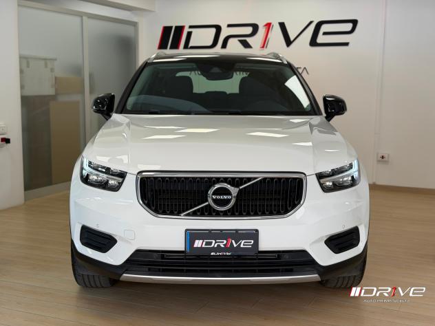 VOLVO XC40 (2017--) XC40 T2 Momentum - Foto 2