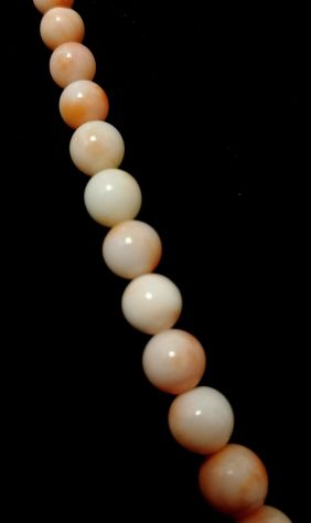 BELLISSIMA COLLANA SCALARE IN AUTENTICO CORALLO ROSA VARIEGATO. - Foto 4