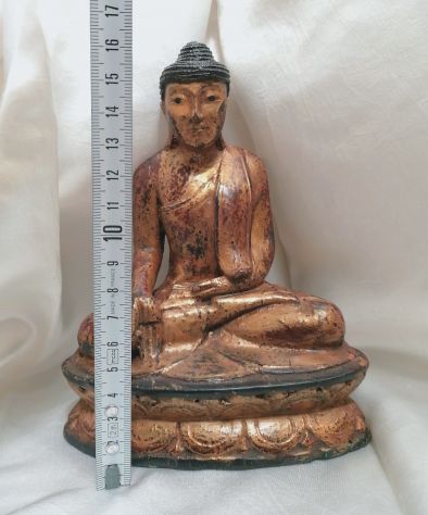 BELLISSIMO ANTICO BUDDHA IN LEGNO LACCATO E DORATO, BIRMANIA, XIX SECOLO. - Foto 8