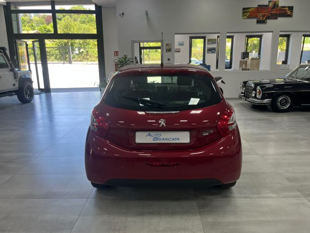 Peugeot 208 5p 1.6 e-hdi - Foto 6