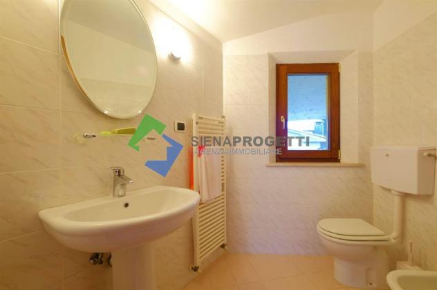 Villa indipendente con giardino, terrazzo e garage € 395.000 trattabili - Foto 18