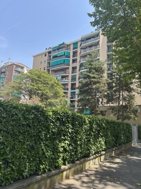 Due Locali + servizi a Cinisello B.mo (MI) - Foto 2